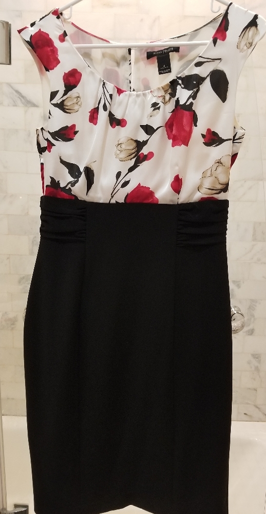White House Black Market Dress Size 4 Item #111549